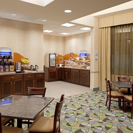 Comfort Inn & Suites Plainville-Foxboro Bagian luar foto