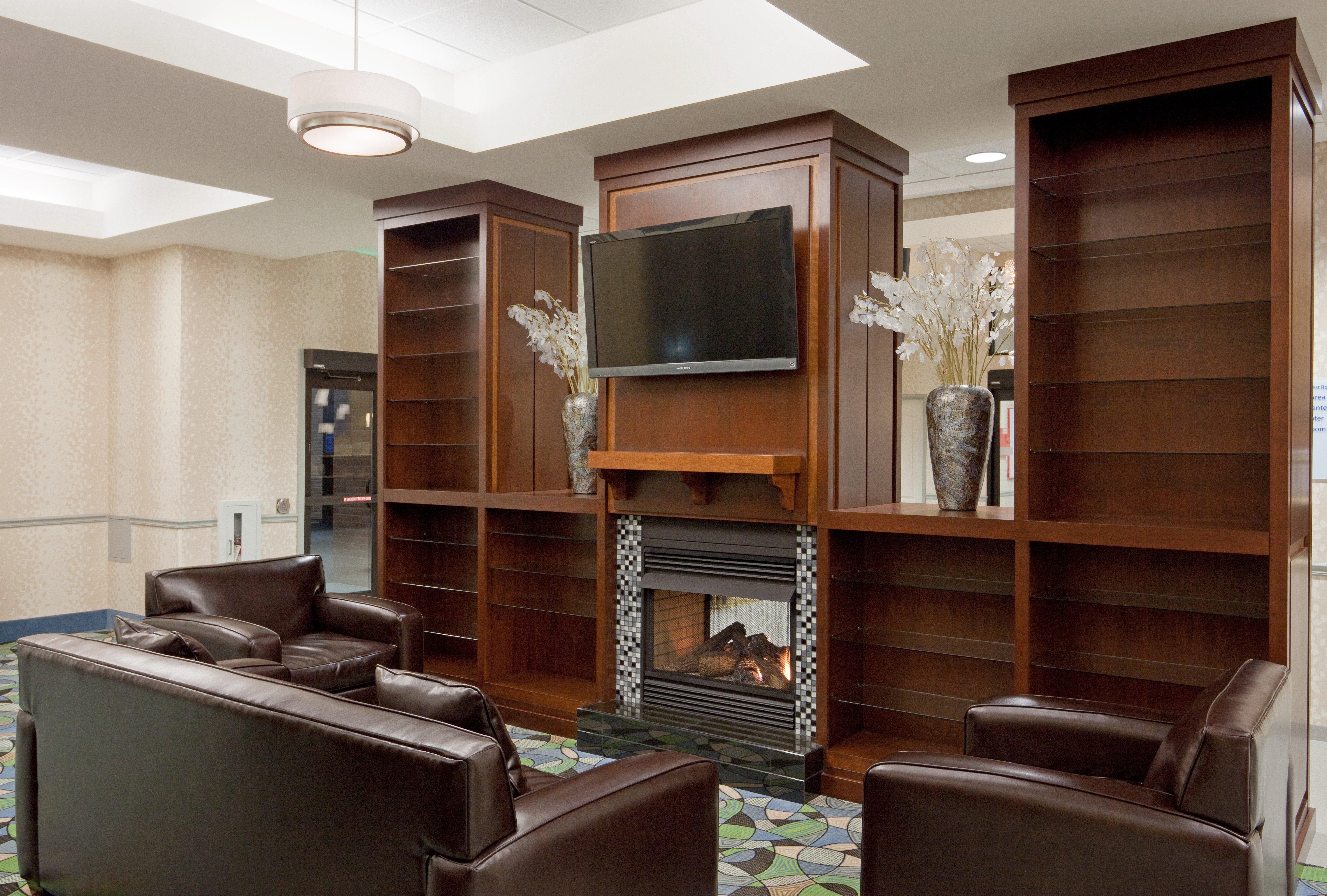 Comfort Inn & Suites Plainville-Foxboro Bagian luar foto