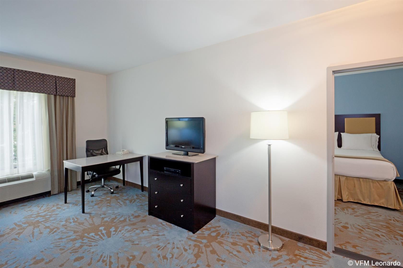 Comfort Inn & Suites Plainville-Foxboro Bagian luar foto
