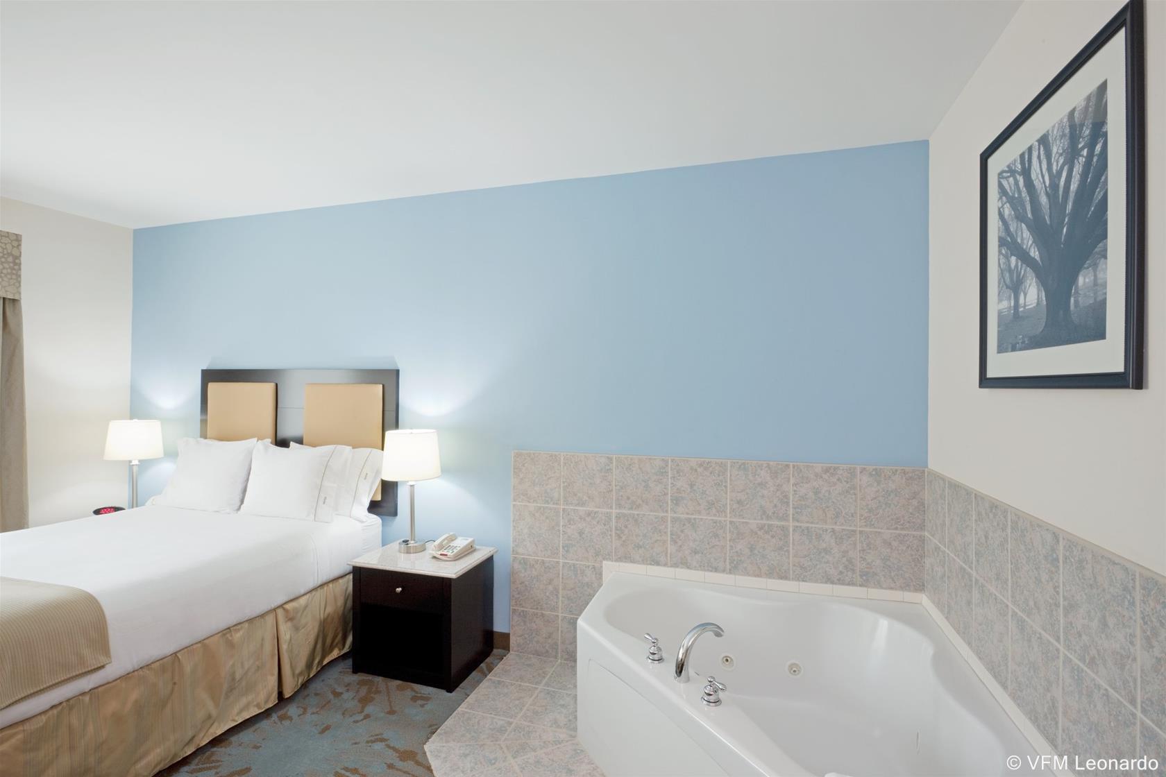 Comfort Inn & Suites Plainville-Foxboro Bagian luar foto