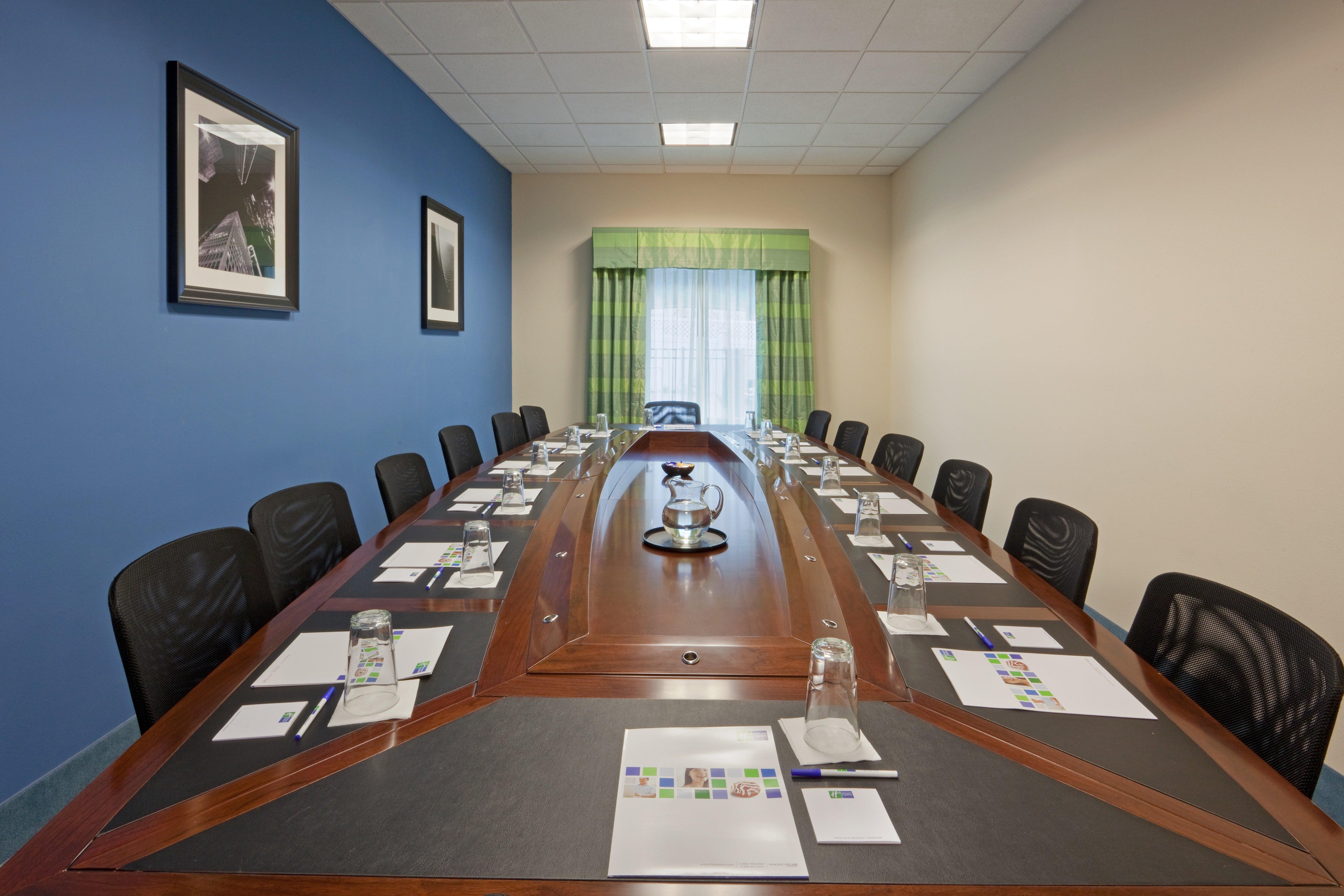 Comfort Inn & Suites Plainville-Foxboro Bagian luar foto