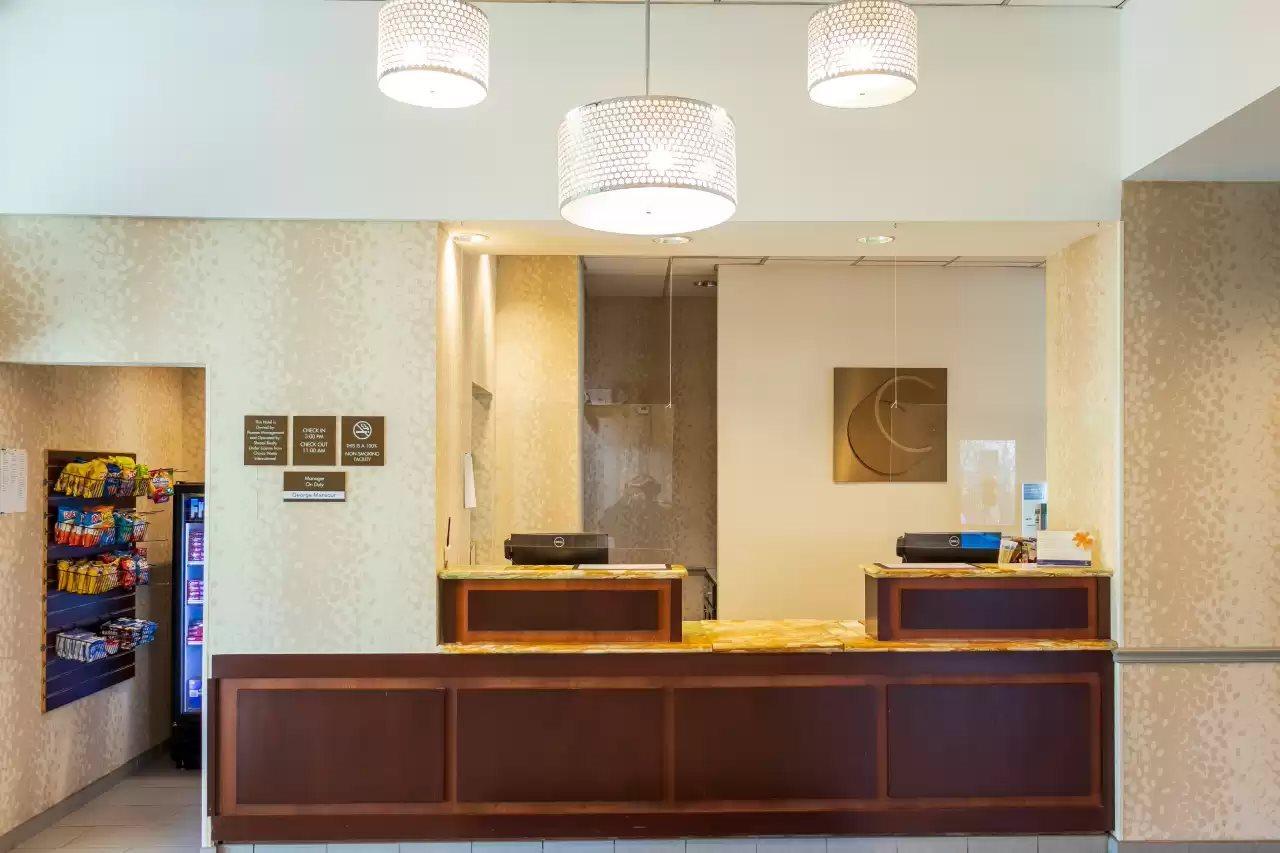 Comfort Inn & Suites Plainville-Foxboro Bagian luar foto