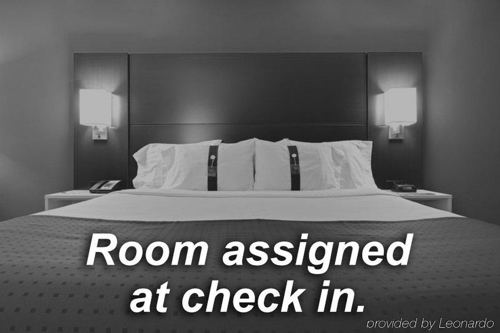 Comfort Inn & Suites Plainville-Foxboro Bagian luar foto