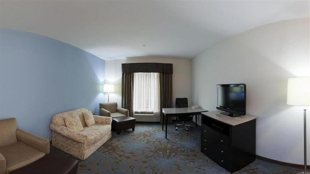 Comfort Inn & Suites Plainville-Foxboro Bagian luar foto
